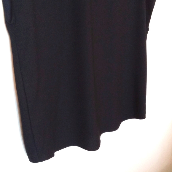 en THREAD Boxy Shape Cap Sleeve Blouse - Picture 8 of 8